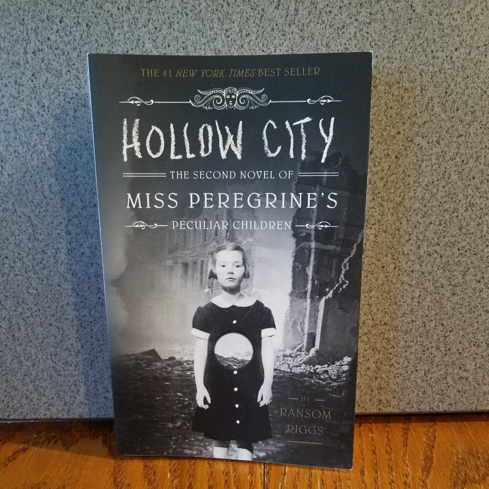 RANSOM RIGGS-HOLLOW CITY (MISS PEREGRINE'S PECULIAR CHILDREN #2) NEW PAPERBACK